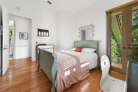 3779 Loquat Avenue Miami FL 33133