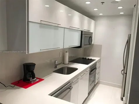 100 Lincoln Road Miami Beach FL 33139