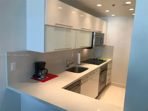 100 Lincoln Road Miami Beach FL 33139