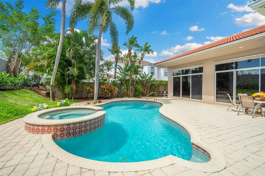 6071 NW 43rd Terrace Boca Raton FL 33496