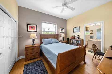 6071 NW 43rd Terrace Boca Raton FL 33496