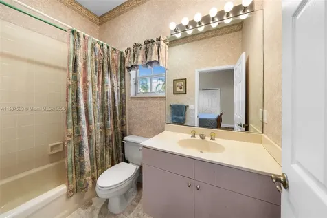 6071 NW 43rd Terrace Boca Raton FL 33496