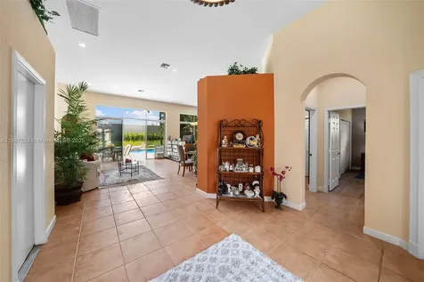 6071 NW 43rd Terrace Boca Raton FL 33496