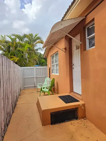 4074 NW 4th Street Miami FL 33126