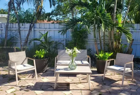 4074 NW 4th Street Miami FL 33126