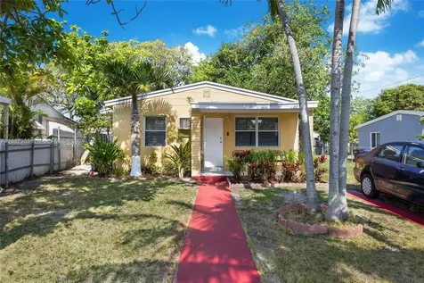15720 NE 15th Place North Miami Beach FL 33162