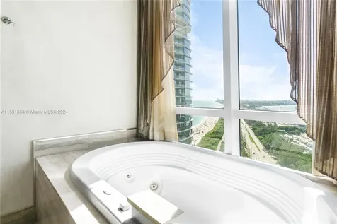 15811 Collins Avenue Sunny Isles Beach FL 33160
