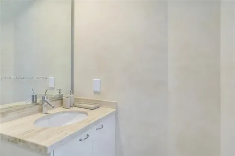15811 Collins Avenue Sunny Isles Beach FL 33160