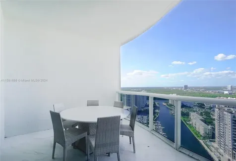 15811 Collins Avenue Sunny Isles Beach FL 33160