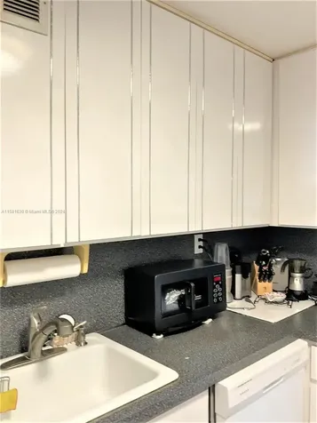 4675 W 18th Court Hialeah FL 33012