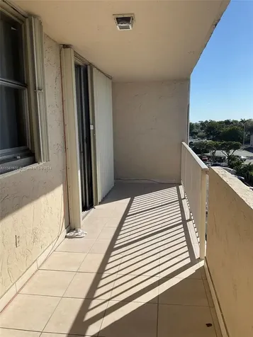 4675 W 18th Court Hialeah FL 33012