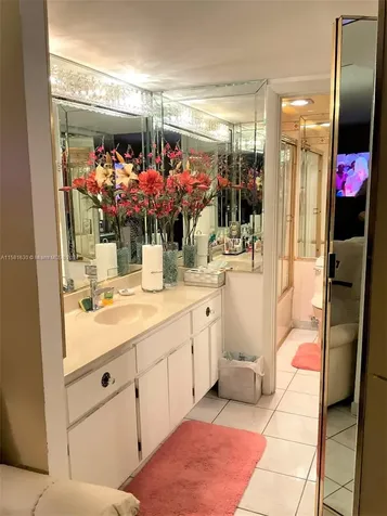 4675 W 18th Court Hialeah FL 33012