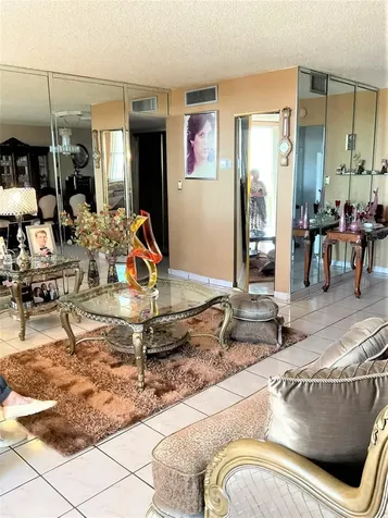 4675 W 18th Court Hialeah FL 33012