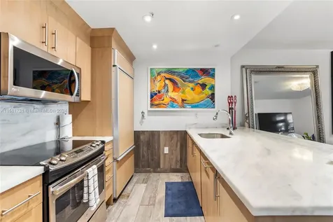 10275 Collins Avenue Bal Harbour FL 33154
