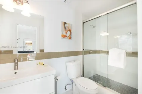 210 SE 4th Street Dania Beach FL 33004