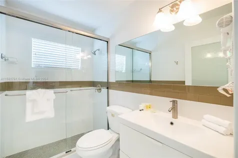 210 SE 4th Street Dania Beach FL 33004