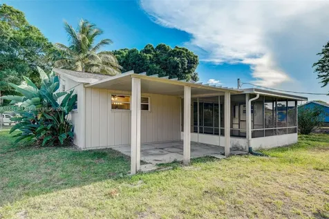 7004 Georges Road Fort Pierce FL 34951
