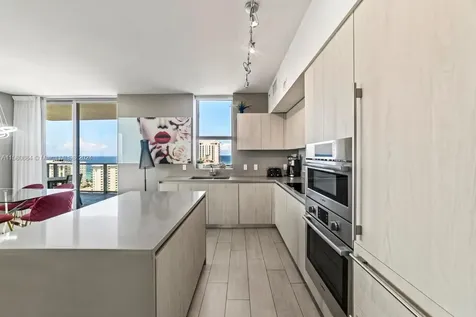 4010 S Ocean Drive Hollywood FL 33019