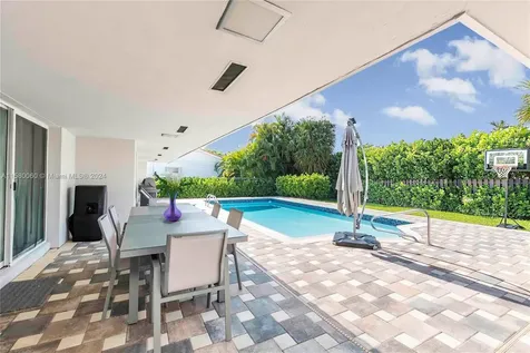 600 N Mashta Drive Key Biscayne FL 33149