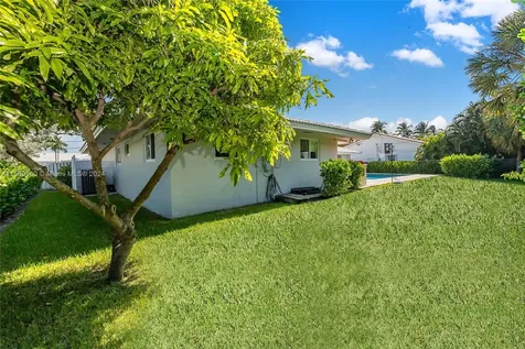 600 N Mashta Drive Key Biscayne FL 33149