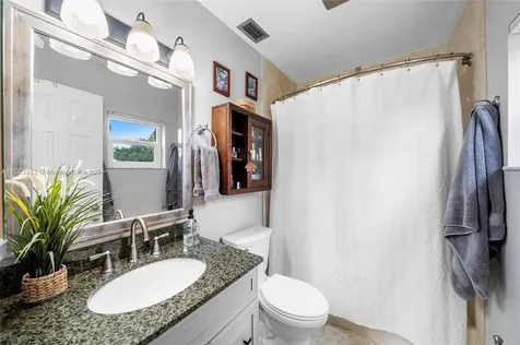 6801 NW 25th Terrace Fort Lauderdale FL 33309