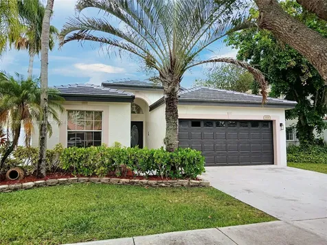 903 SW 176th Terrace Pembroke Pines FL 33029