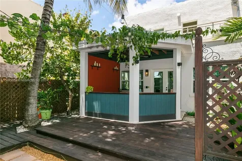 18 NE 42nd Street Miami FL 33137