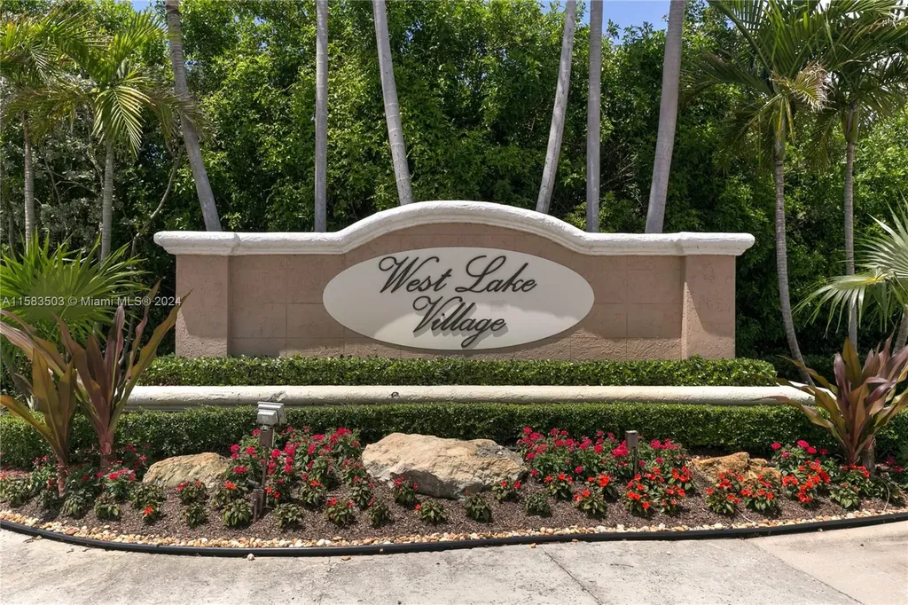 1125 Cliffrose Street Hollywood FL 33019