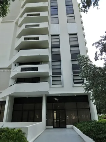 911 Ponce De Leon Boulevard Coral Gables FL 33134