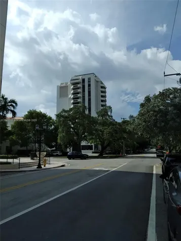 911 Ponce De Leon Boulevard Coral Gables FL 33134