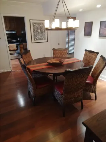 911 Ponce De Leon Boulevard Coral Gables FL 33134