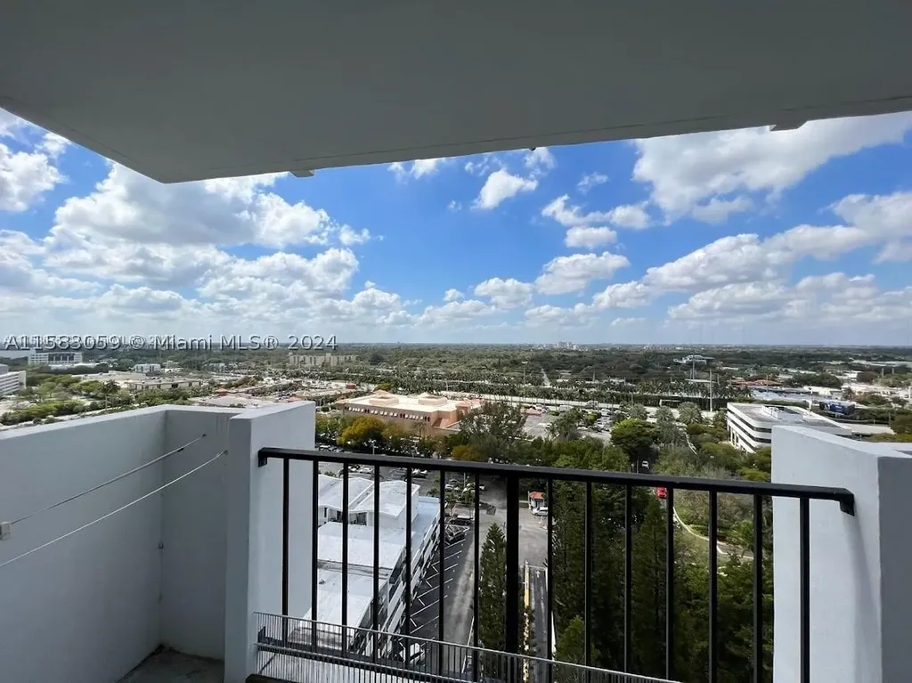 2780 NE 183rd Street Aventura FL 33160