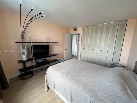 2780 NE 183rd Street Aventura FL 33160