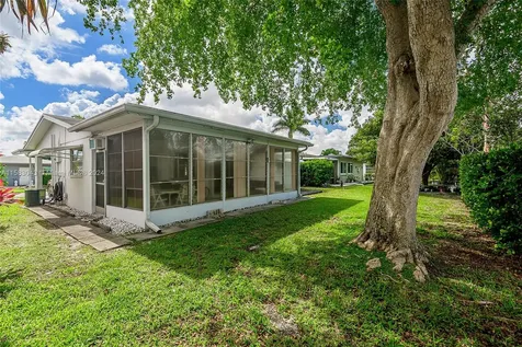 4405 NW 48th Avenue Tamarac FL 33319