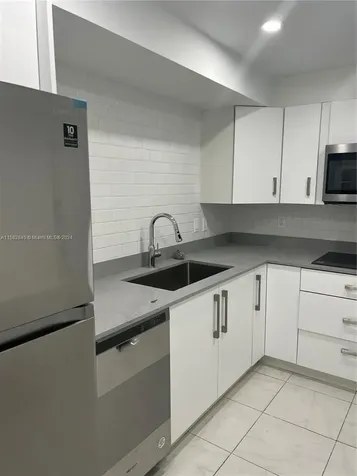 400 Kings Point Drive Sunny Isles Beach FL 33160