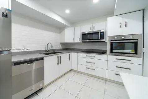 400 Kings Point Drive Sunny Isles Beach FL 33160