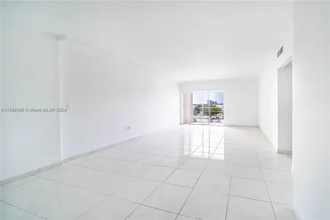 400 Kings Point Drive Sunny Isles Beach FL 33160