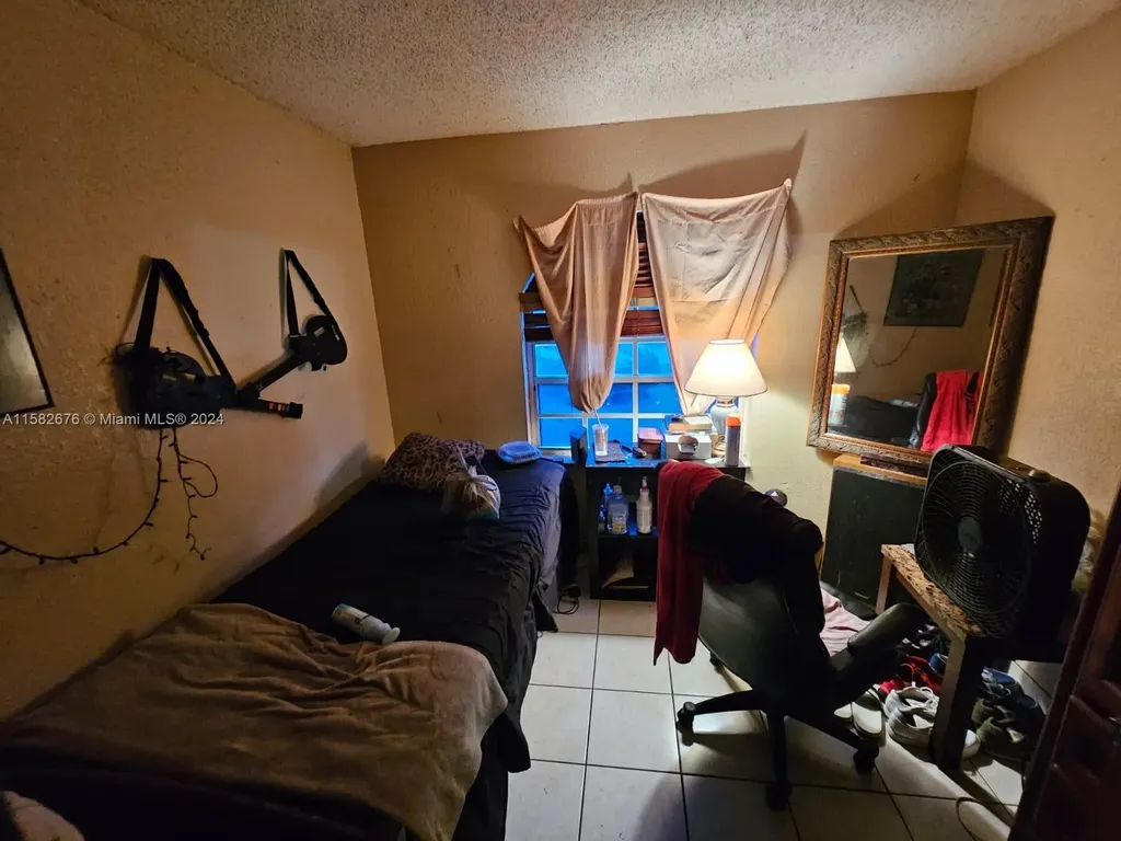 725 NW 19th Terrace Fort Lauderdale FL 33311