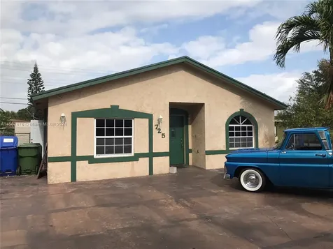 725 NW 19th Terrace Fort Lauderdale FL 33311