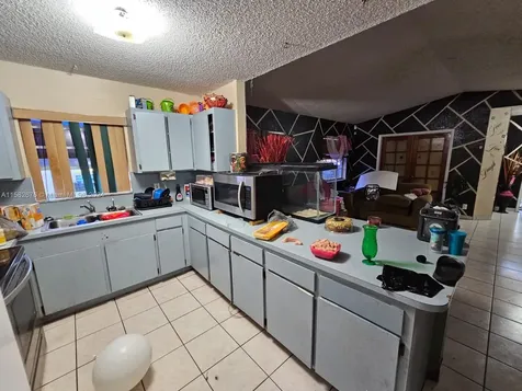 725 NW 19th Terrace Fort Lauderdale FL 33311