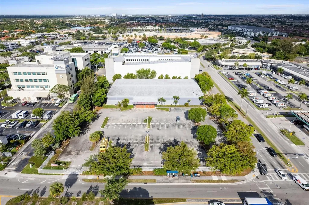 190 NW 79th Avenue Miami FL 33126