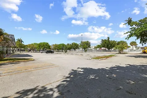 190 NW 79th Avenue Miami FL 33126