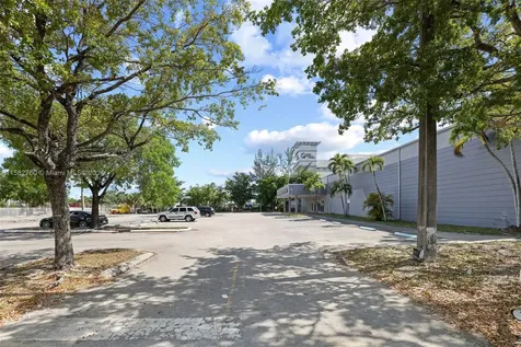 190 NW 79th Avenue Miami FL 33126