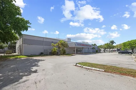 190 NW 79th Avenue Miami FL 33126