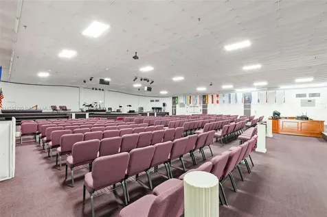 190 NW 79th Avenue Miami FL 33126