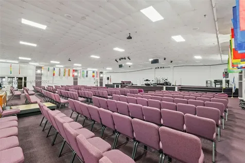 190 NW 79th Avenue Miami FL 33126