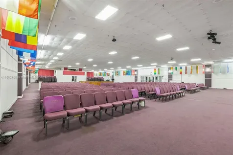 190 NW 79th Avenue Miami FL 33126