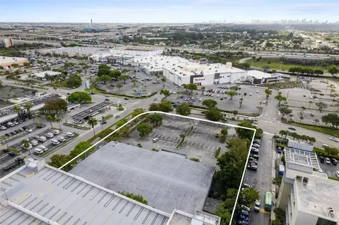 190 NW 79th Avenue Miami FL 33126