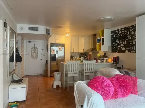 345 Ocean Drive Miami Beach FL 33139