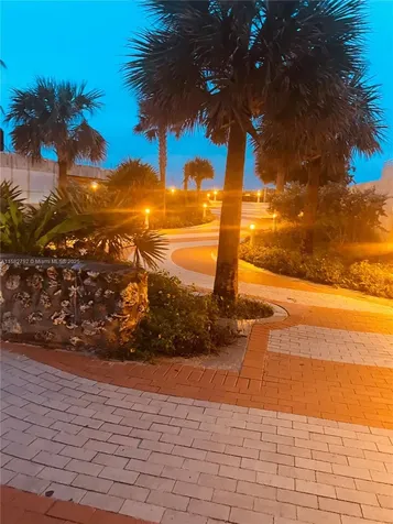 345 Ocean Drive Miami Beach FL 33139